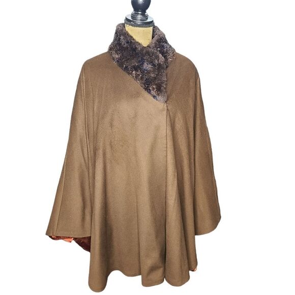 Vintage Jackets & Blazers - Vintage Mob Wife 1960s 1970s Dino Gaspari Real Fur Collar Brown Cape